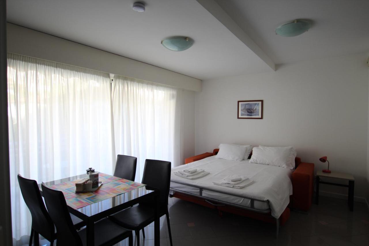 Monte Carlo Terrace Monaco Apartment โบโซเลย ภายนอก รูปภาพ